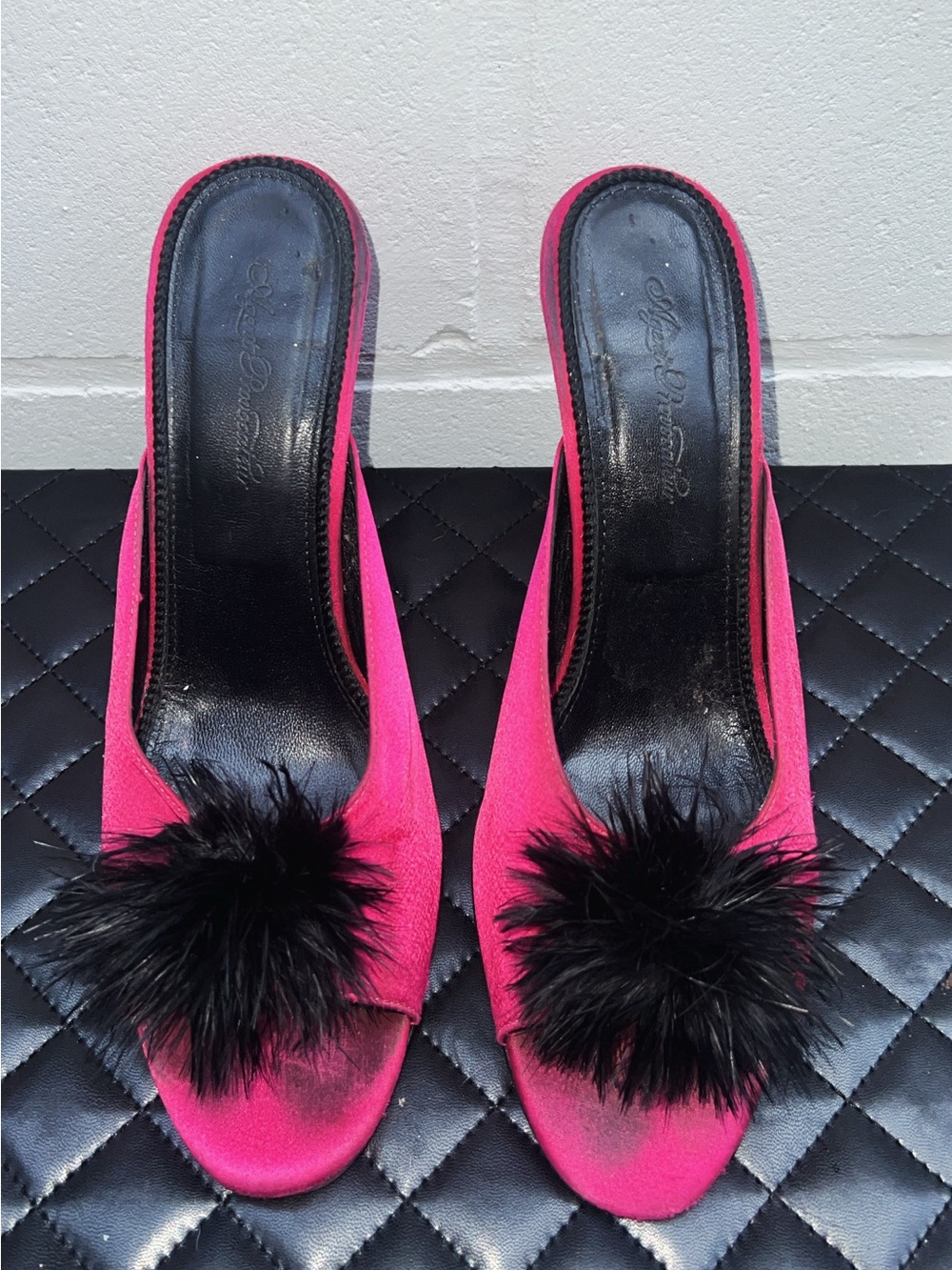 Agent Provocateur Tamiya mule Size 41 in vibrant fuchsia pink.